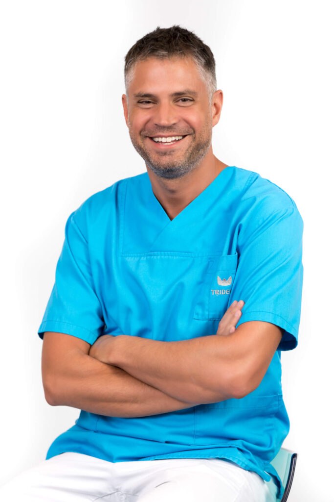 Doctor Florin Lazarescu - medic stomatolog coordonator la Clinica Trident Bucuresti
