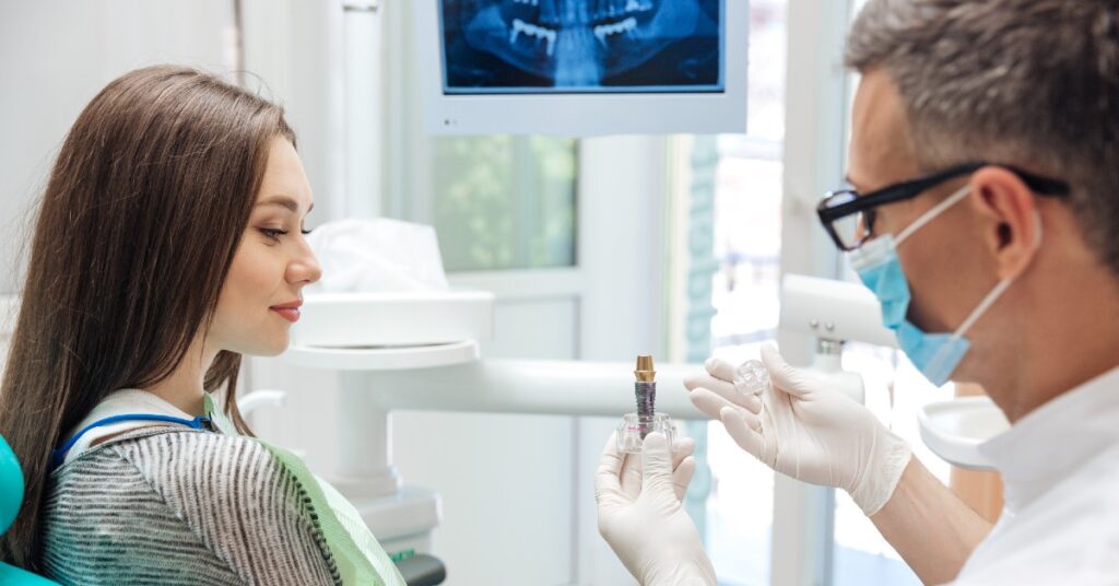 Implant dentar imediat dupa extractie, Trident